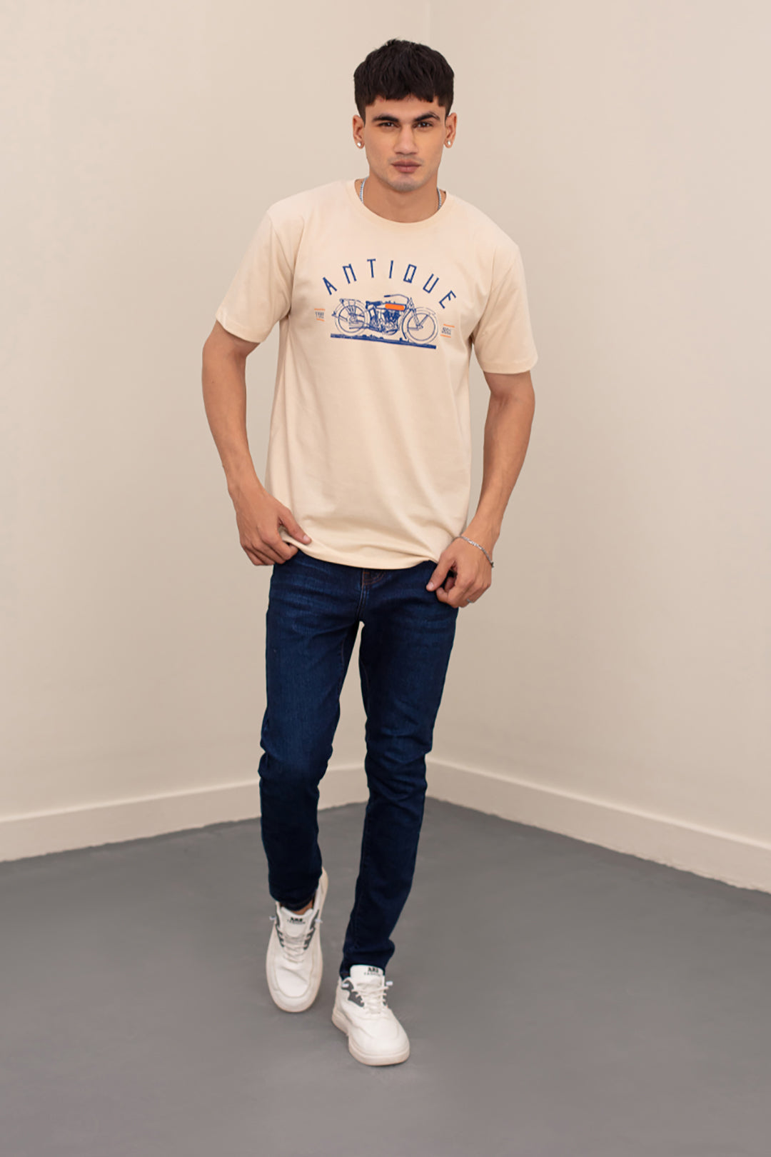 Graphic T-Shirt - R025