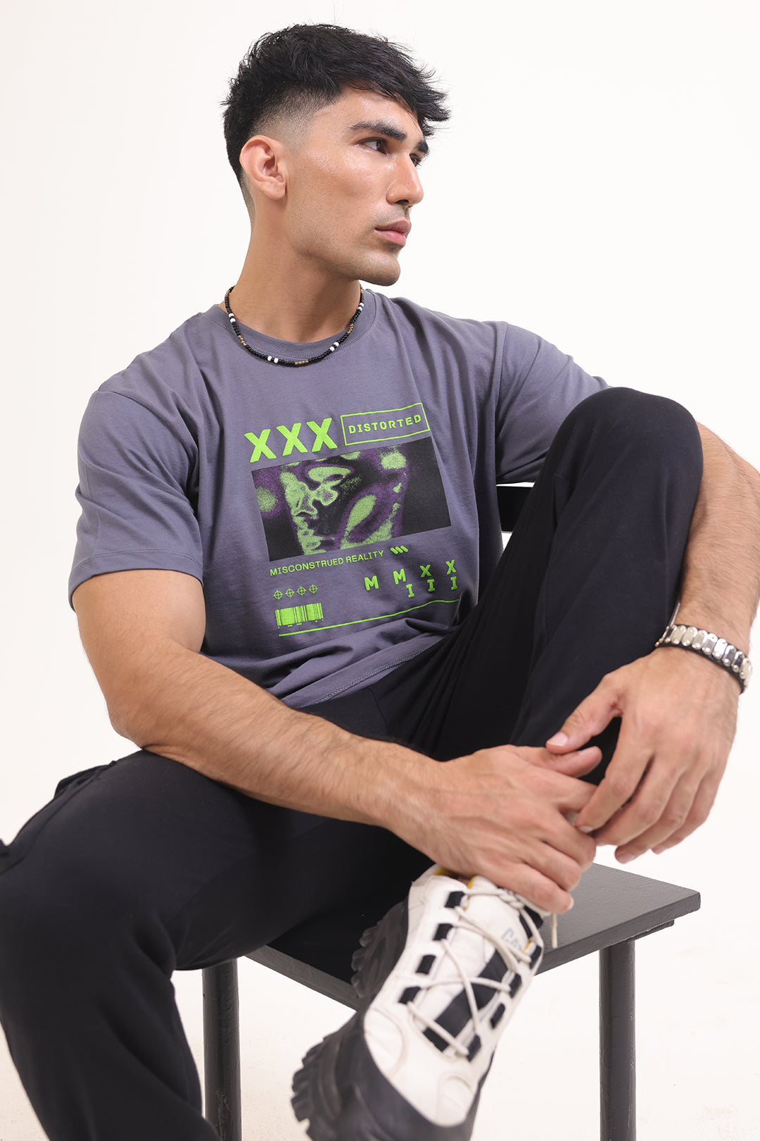 Relax Graphic T-Shirt - X010