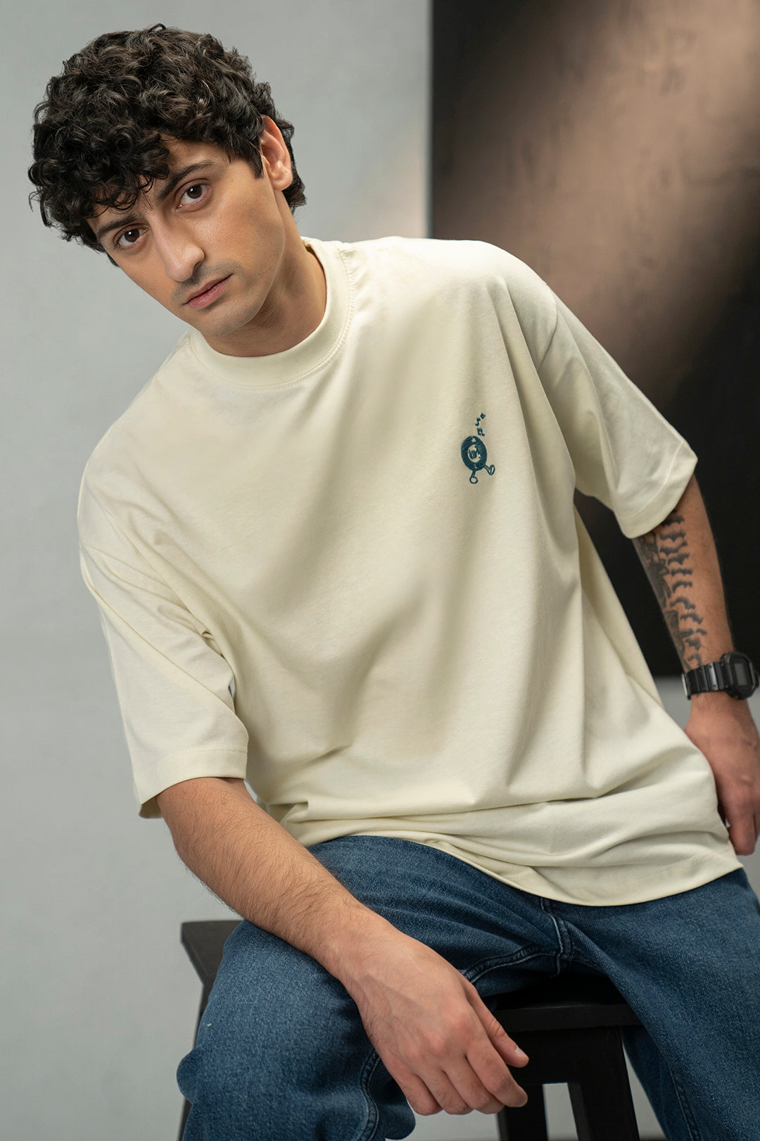 Oversized Graphic T-Shirt - D037