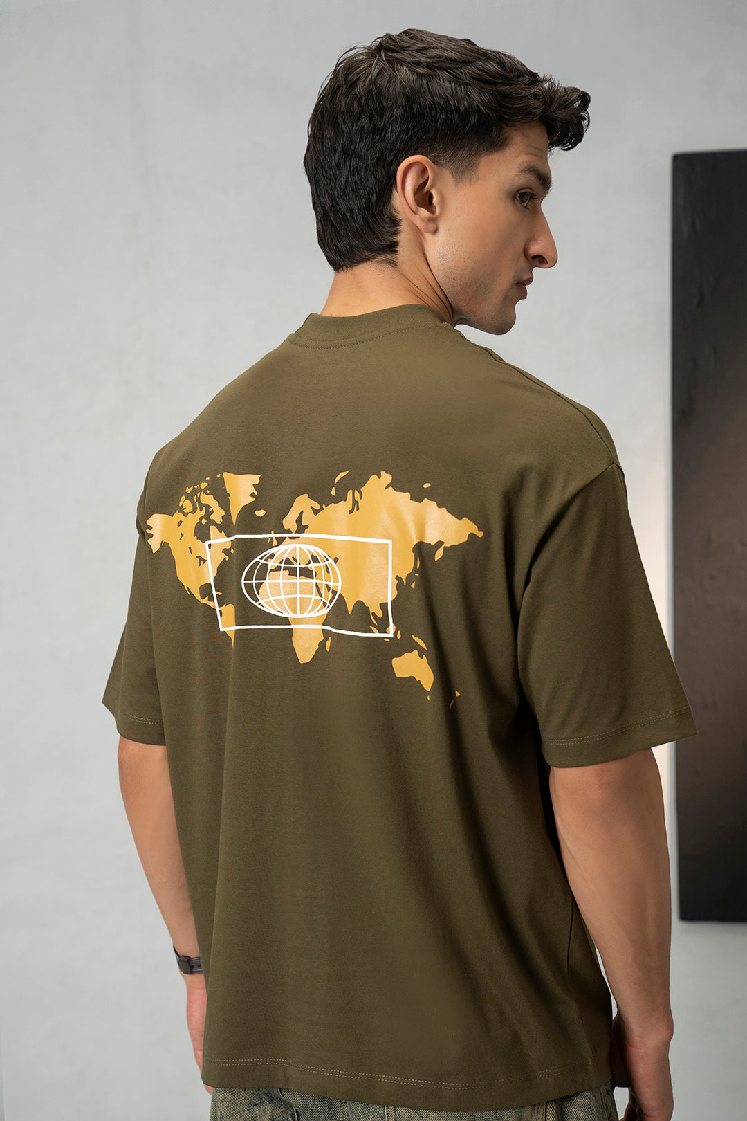 Oversized Graphic T-Shirt - D051