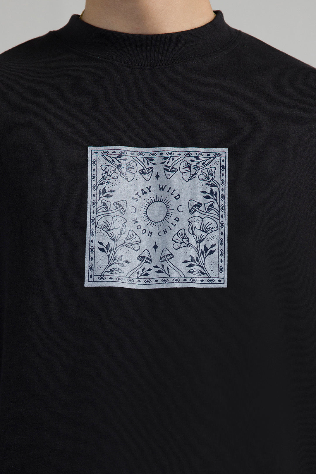Oversized Graphic T-Shirt - D057