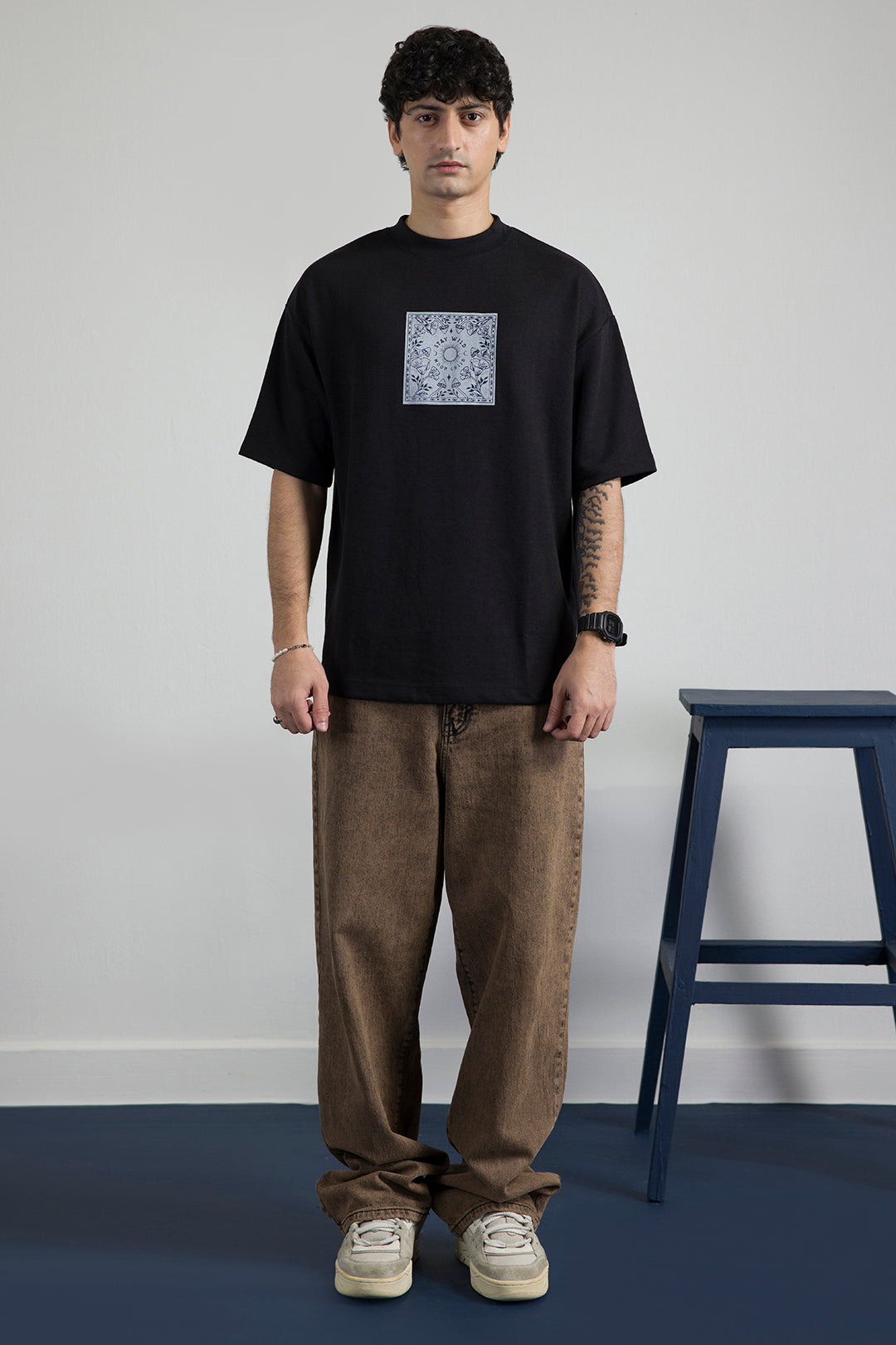 Oversized Graphic T-Shirt - D057