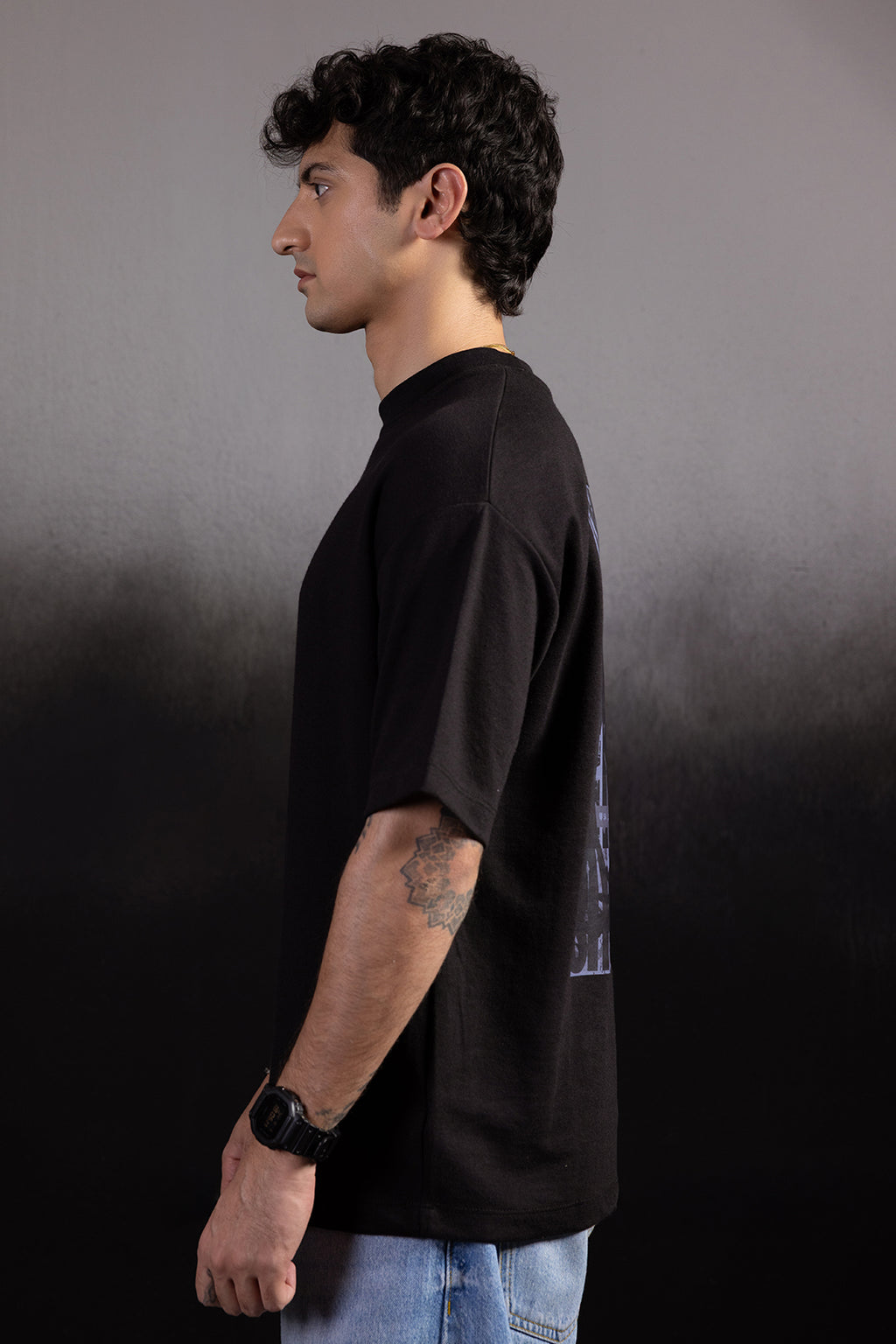 Oversized Graphic T-Shirt - D058