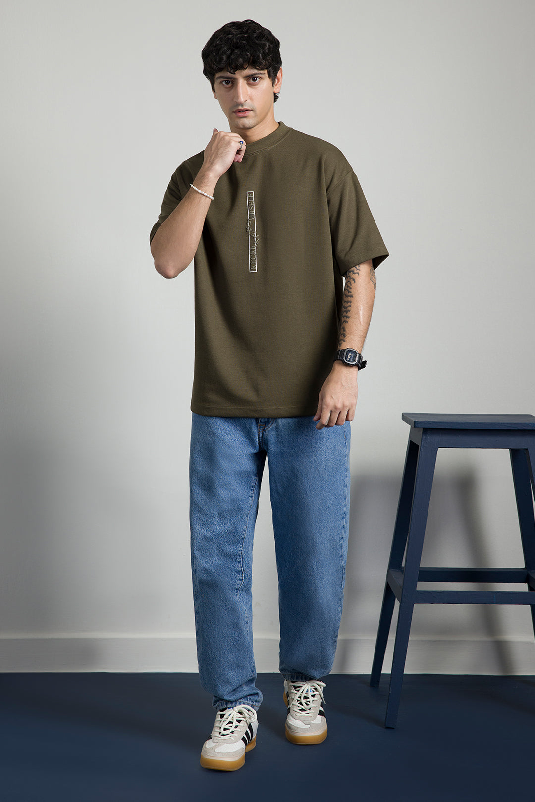 Oversized Graphic T-Shirt - D072