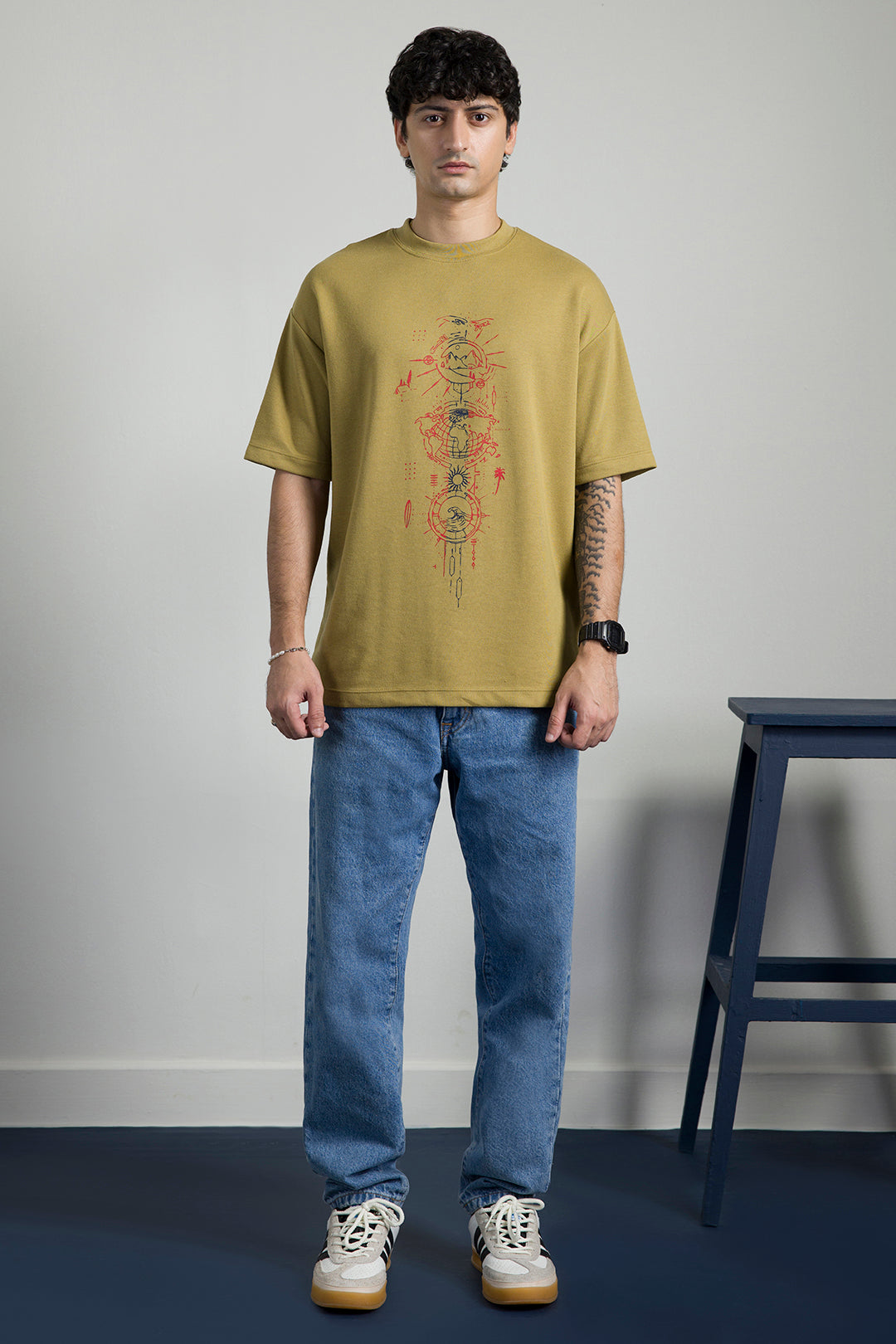 Oversized Graphic T-Shirt - D075