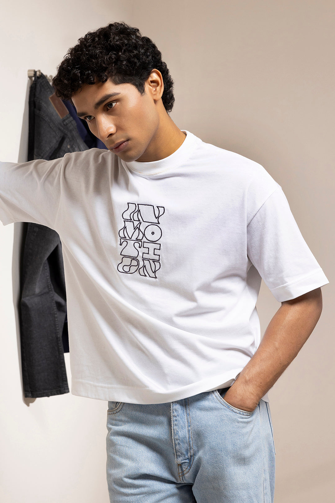 Oversized Graphic T-Shirt - D080