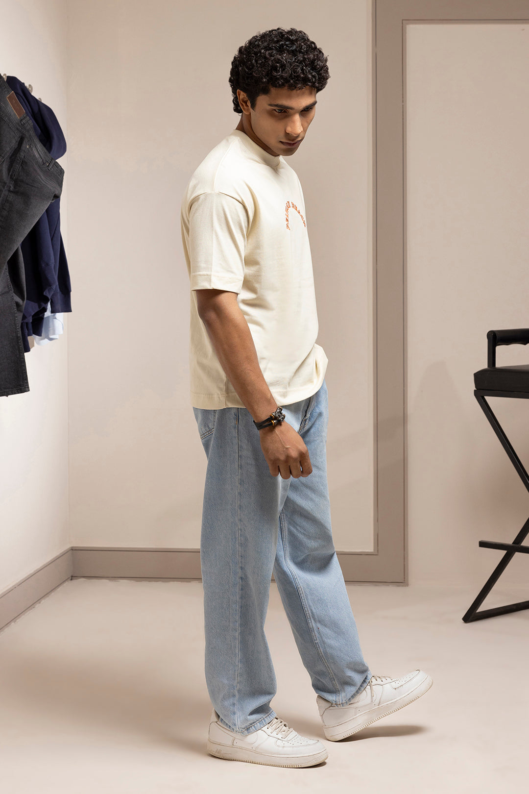 Oversized Graphic T-Shirt - D084