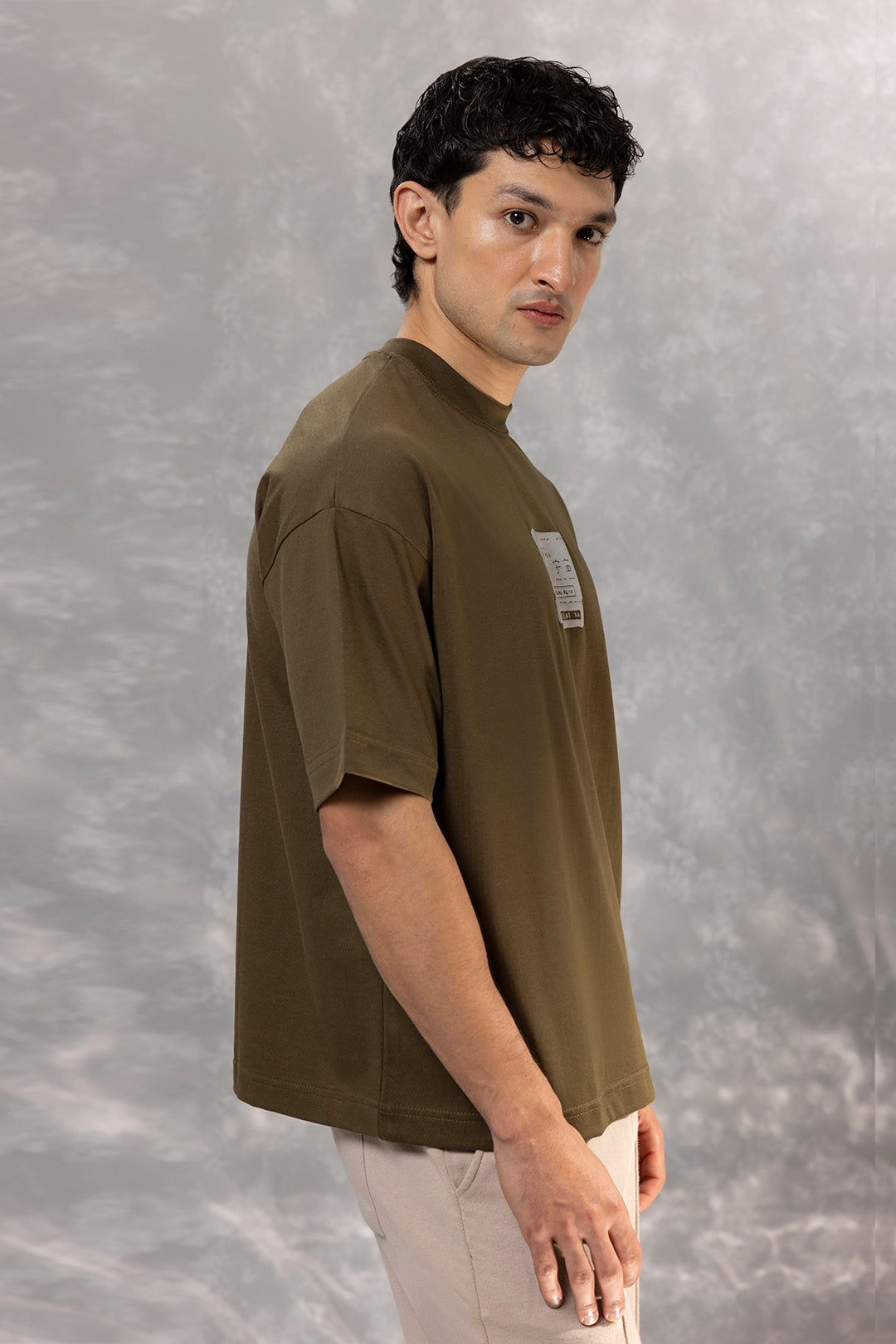 Oversized Graphic T-Shirt - D089