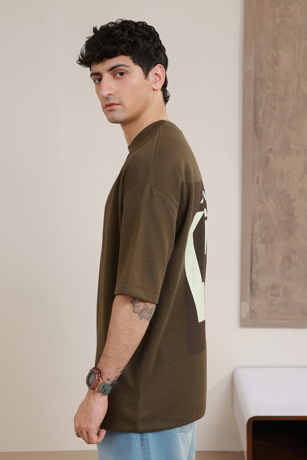 Oversized Graphic T-Shirt - D134