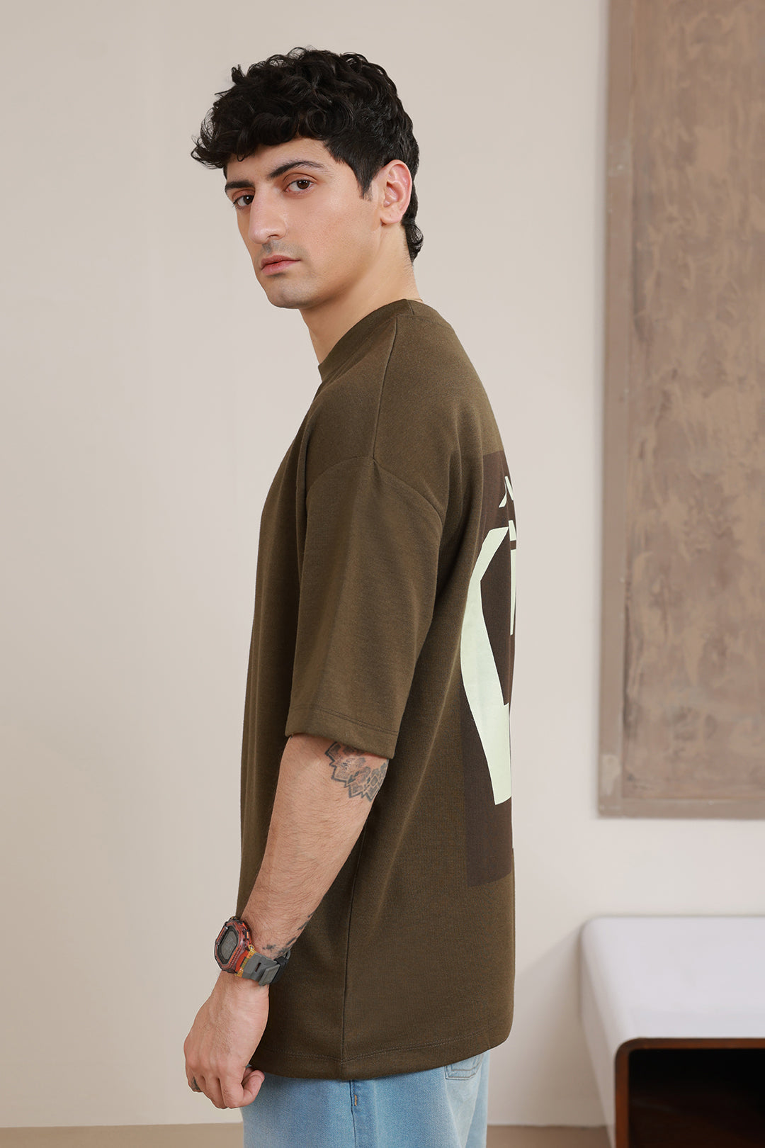 Oversized Graphic T-Shirt - D134