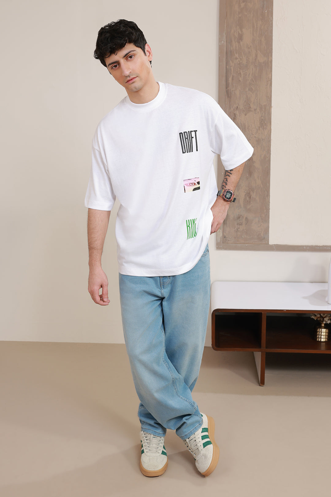 Oversized Graphic T-Shirt - D150