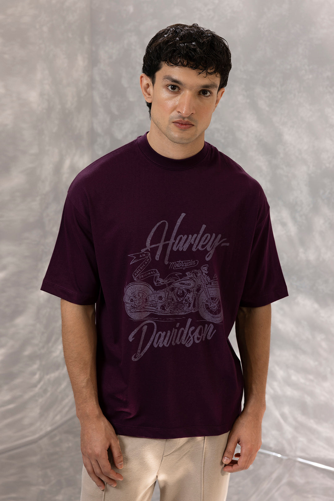 Oversized Graphic T-Shirt - D151