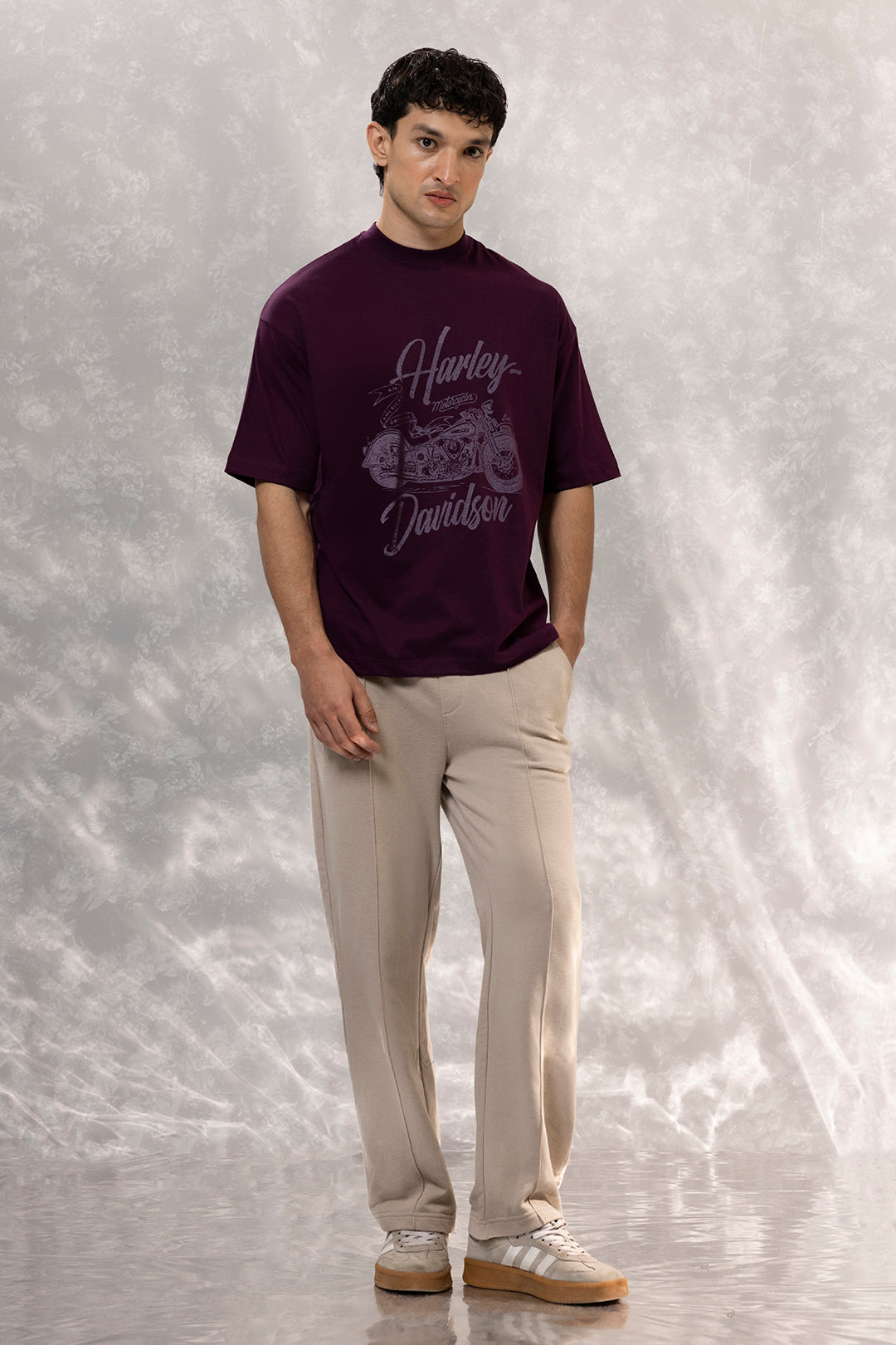 Oversized Graphic T-Shirt - D151