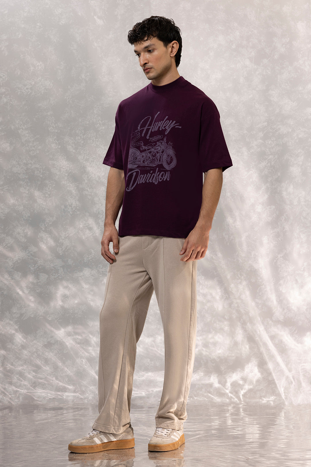 Oversized Graphic T-Shirt - D151