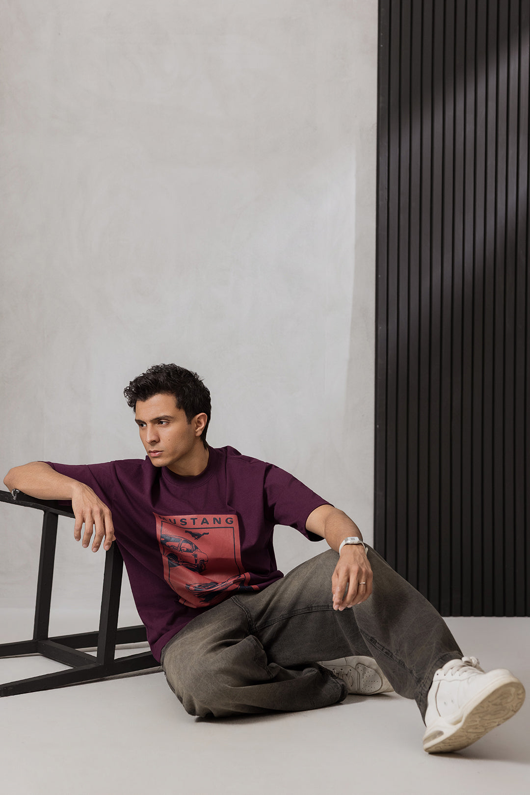 Oversized Graphic T-Shirt - D152