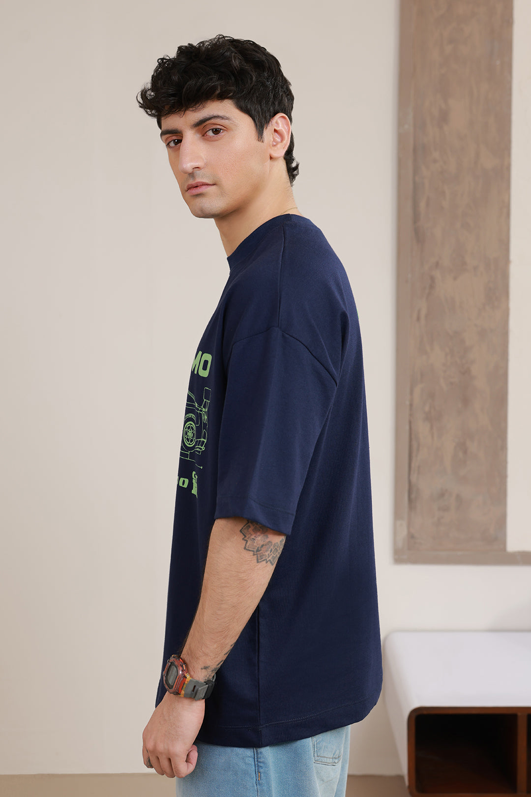 Oversized Graphic T-Shirt - D156
