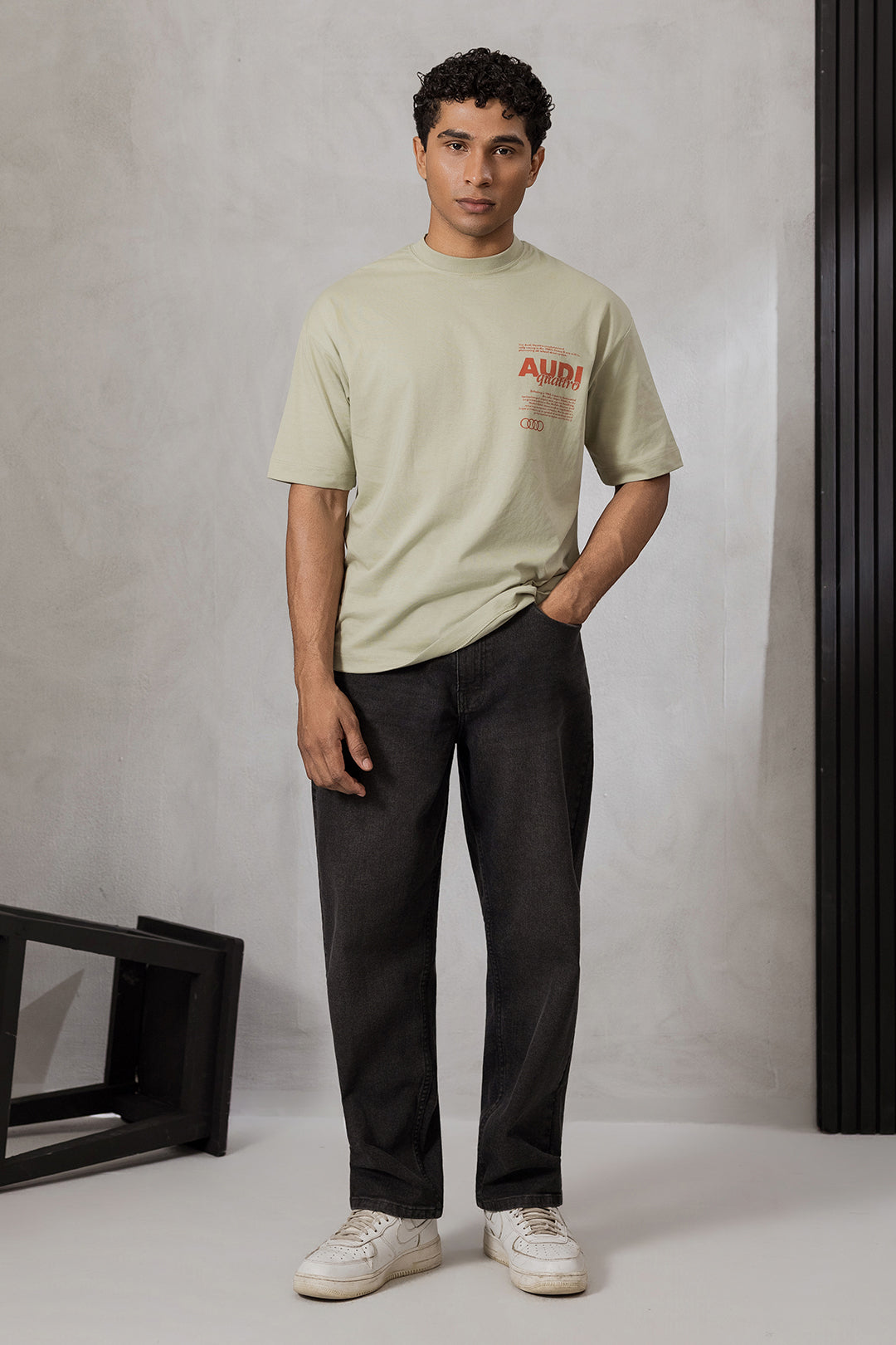 Oversized Graphic T-Shirt - D157