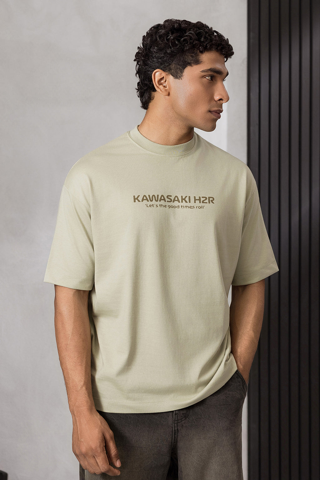 Oversized Graphic T-Shirt - D158