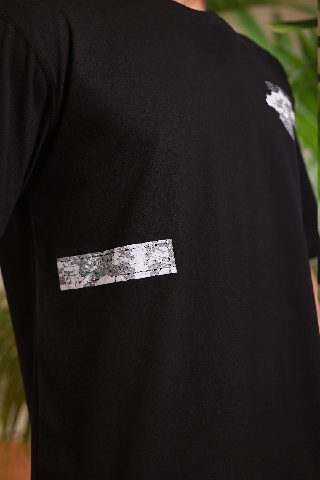 Relax Graphic T-Shirt - X013