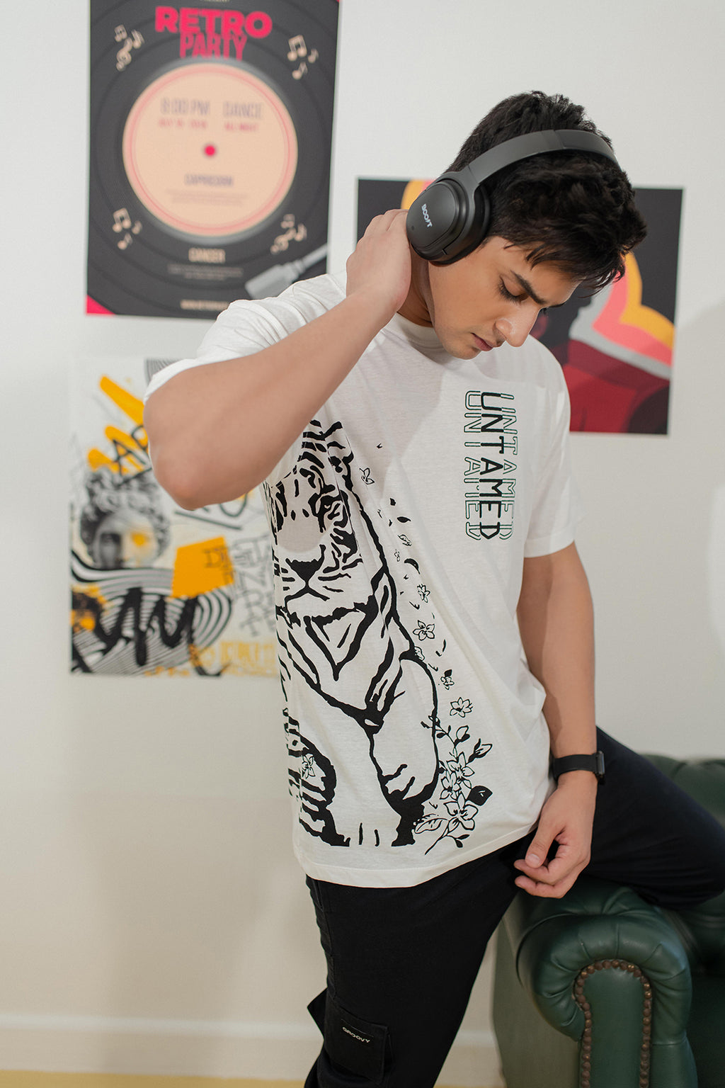 Relax Graphic T-Shirt - X036
