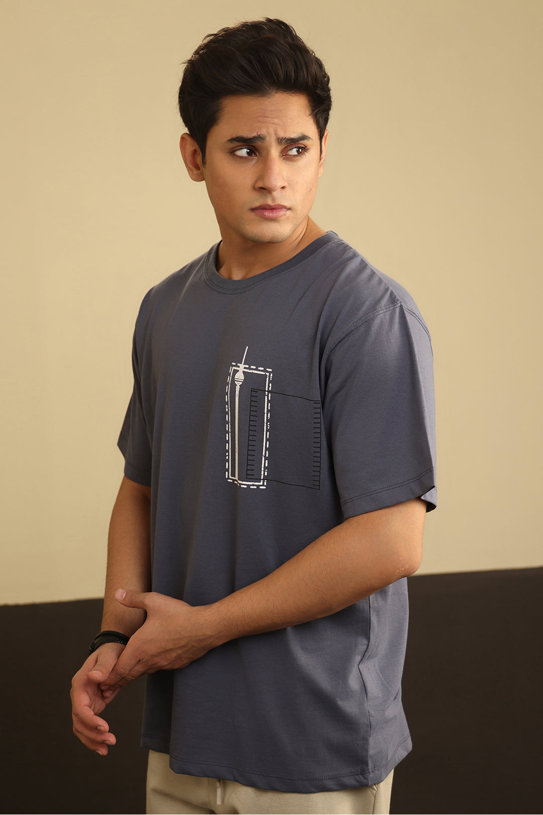 Relax Graphic T-Shirt - X041