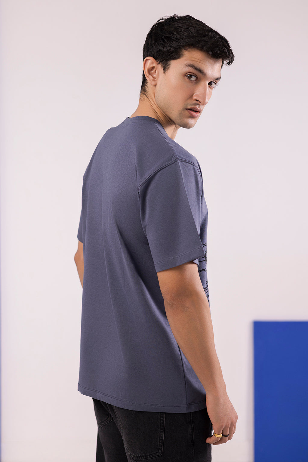 Relax Graphic T-Shirt - X043
