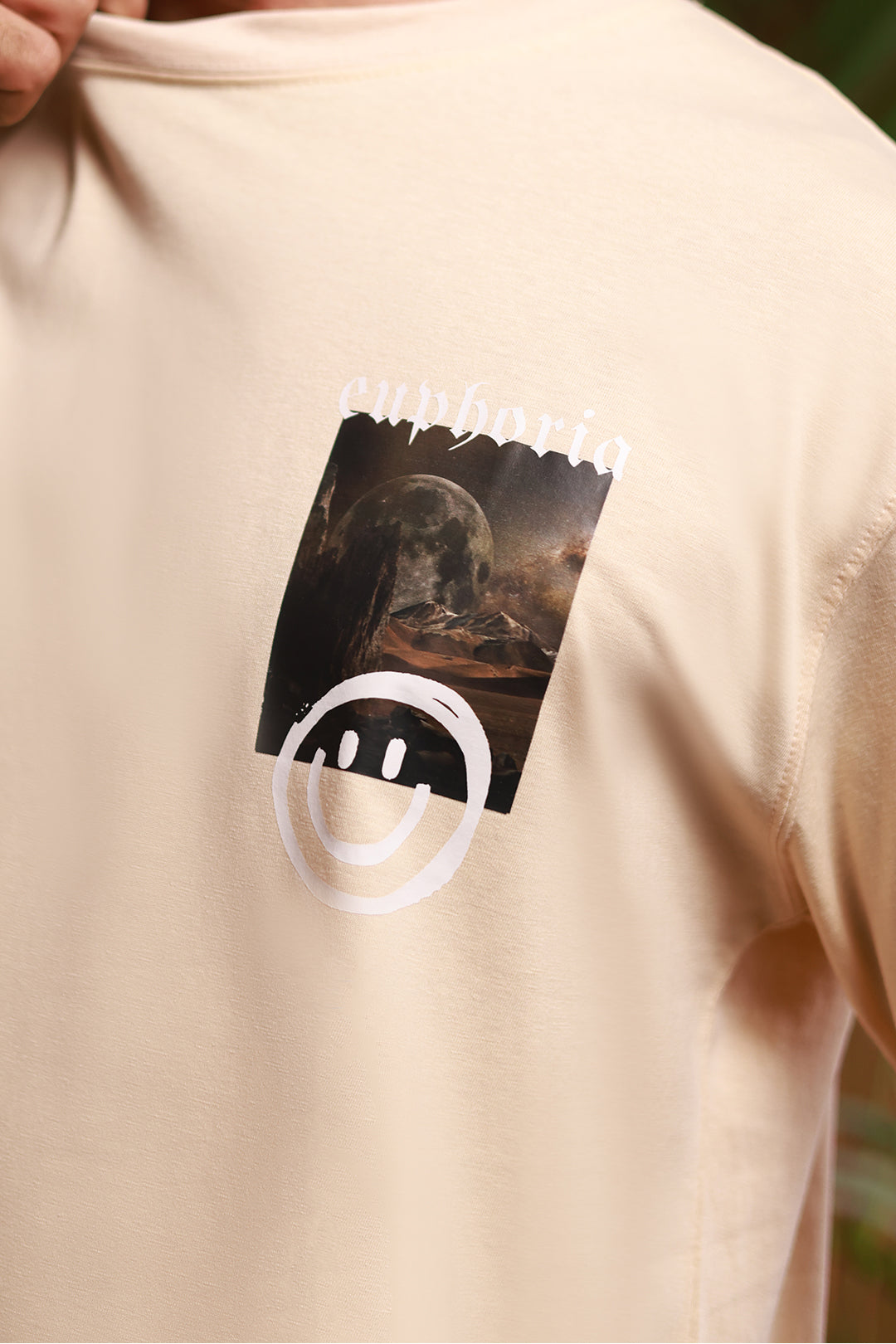 Relax Graphic T-Shirt - X048
