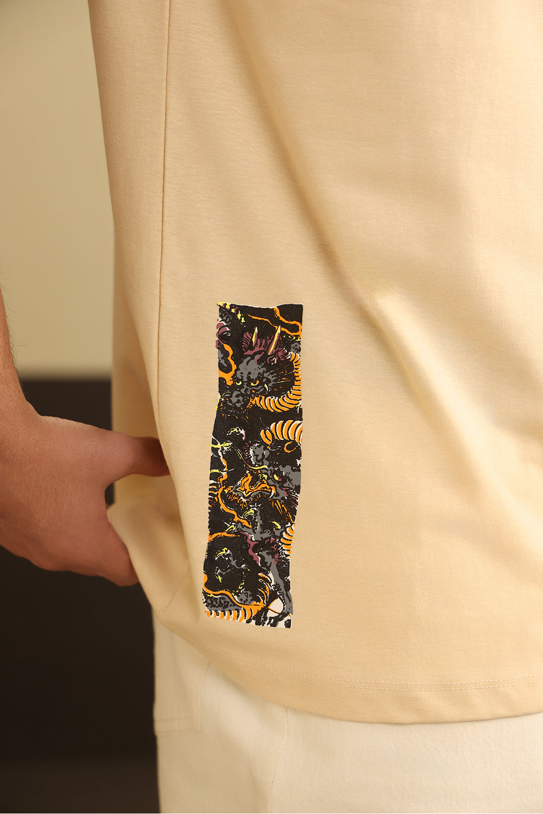 Relax Graphic T-Shirt - X050