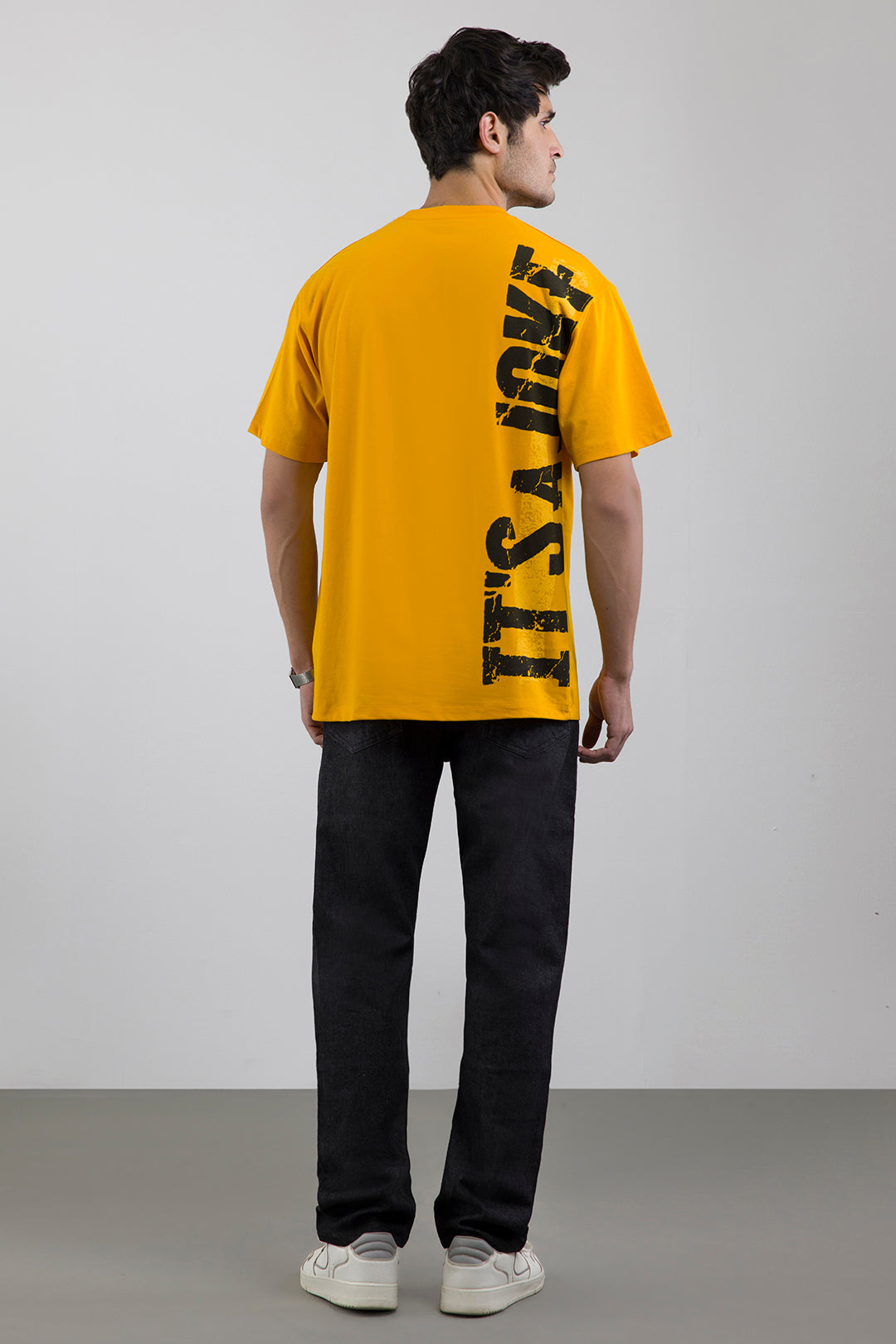 Relax Graphic T-Shirt - X062