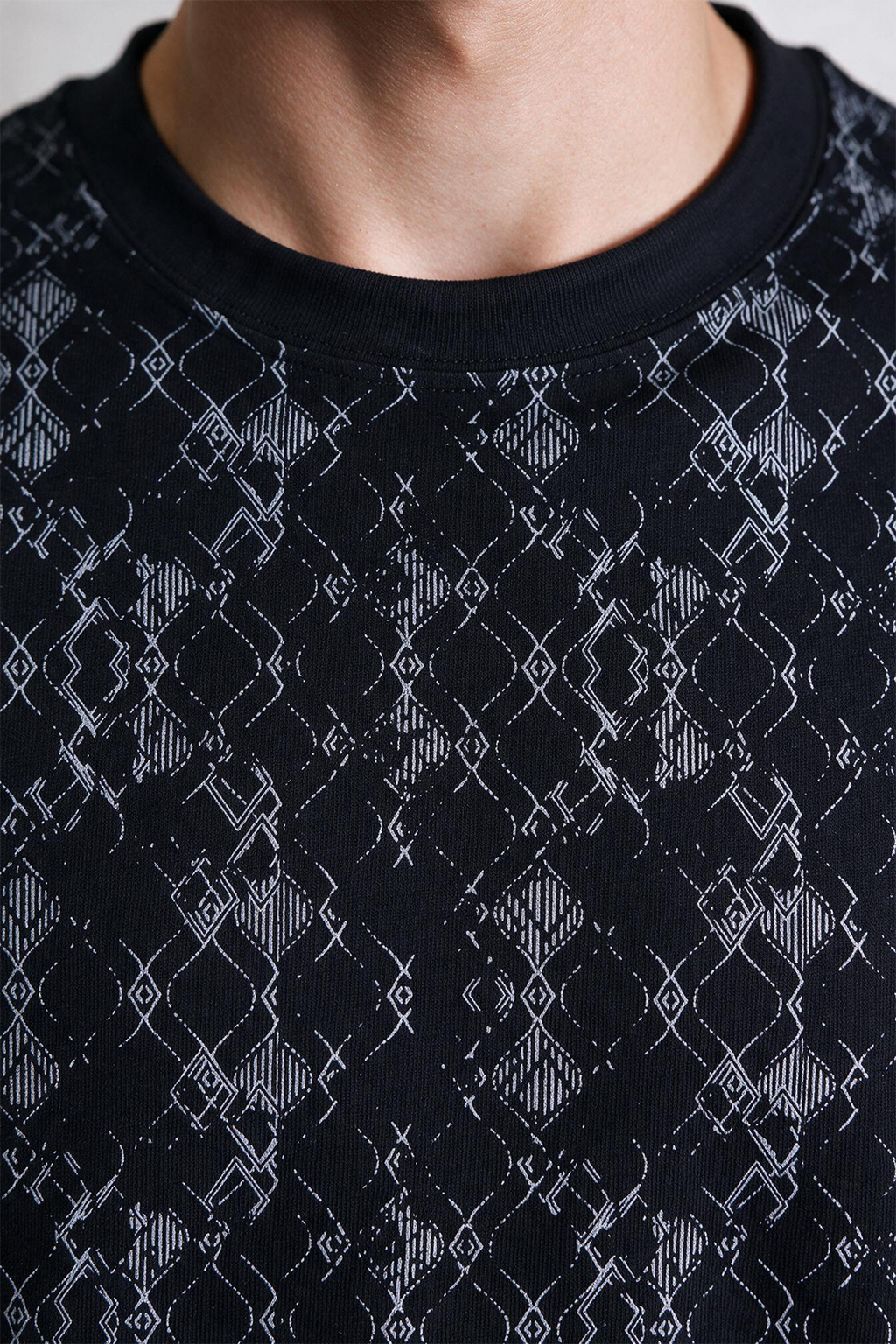 Oversized Graphic T-Shirt - D001