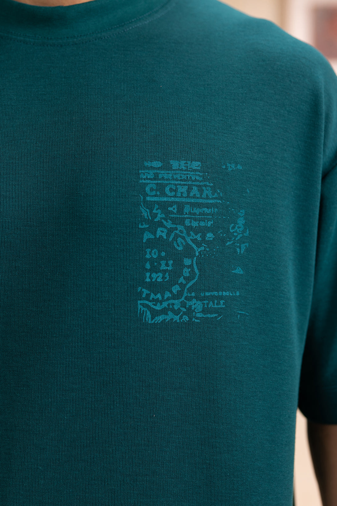 Oversized Graphic T-Shirt - D006