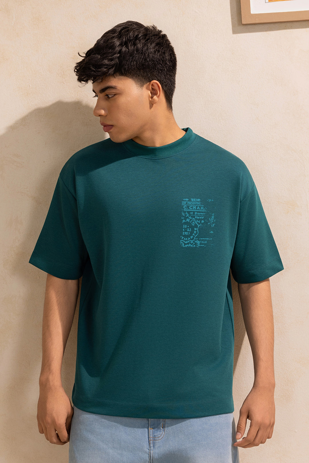 Oversized Graphic T-Shirt - D006