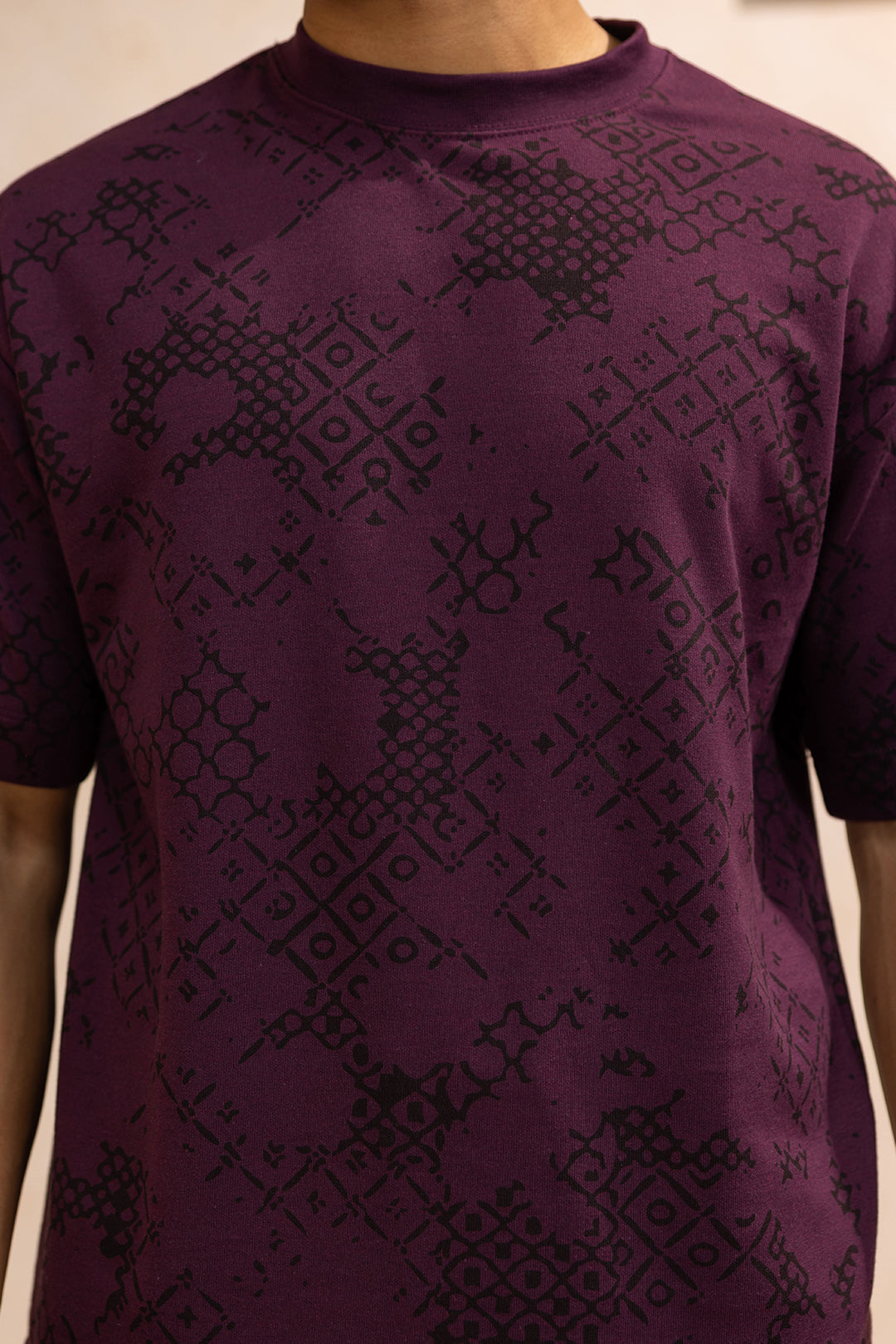 Oversized Graphic T-Shirt - D012