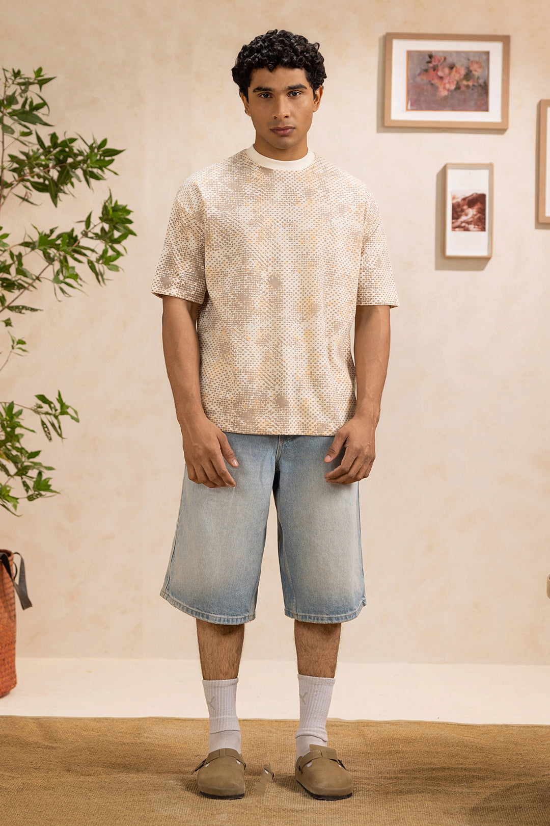 Oversized Graphic T-Shirt - D016