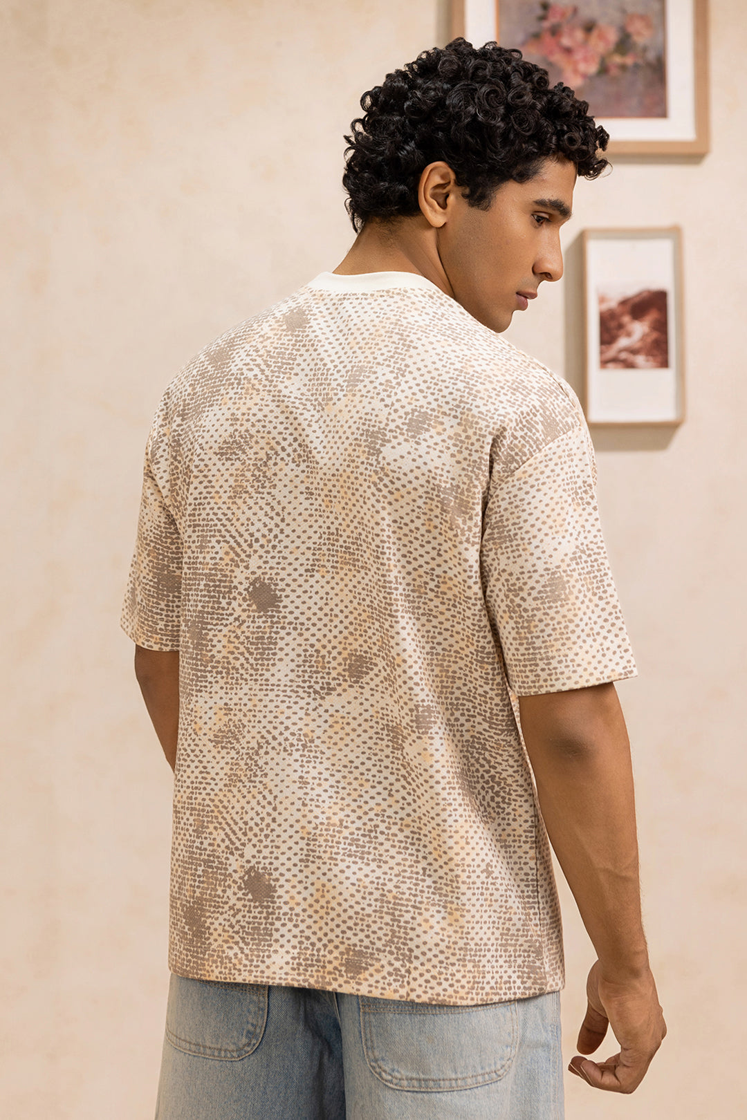 Oversized Graphic T-Shirt - D016