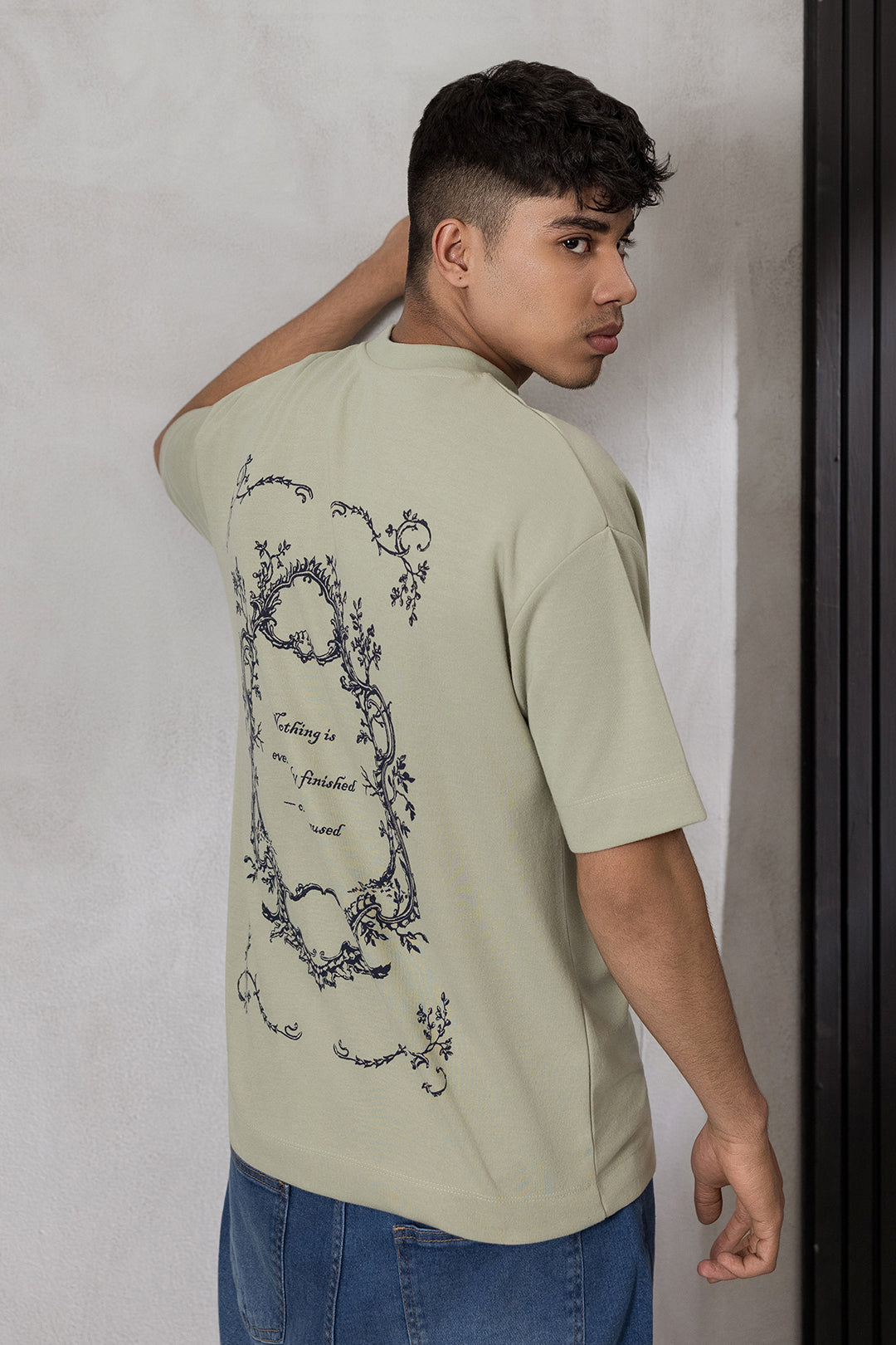 Oversized Graphic T-Shirt - D025