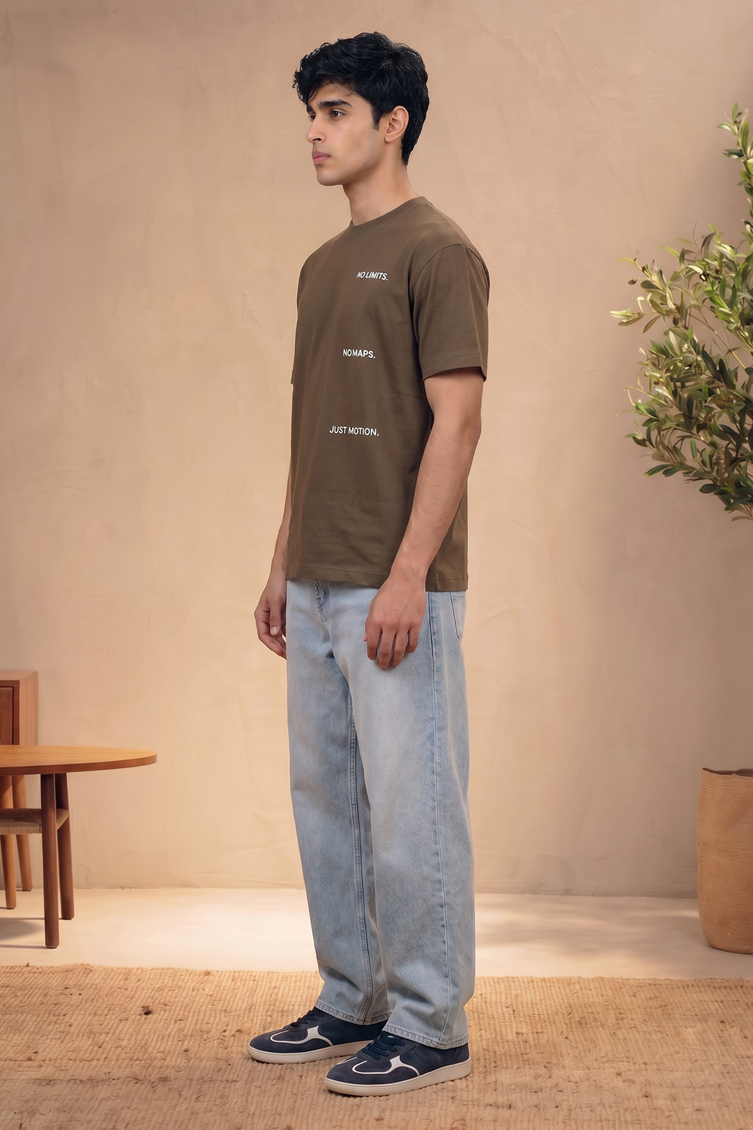 Oversized Graphic T-Shirt - D044