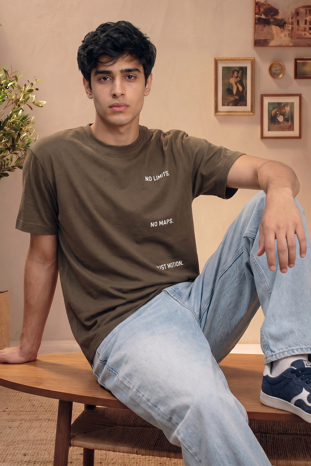 Oversized Graphic T-Shirt - D044