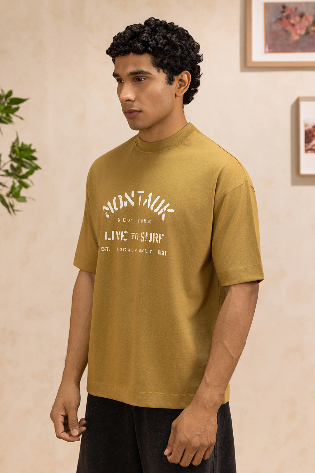 Oversized Graphic T-Shirt - D058