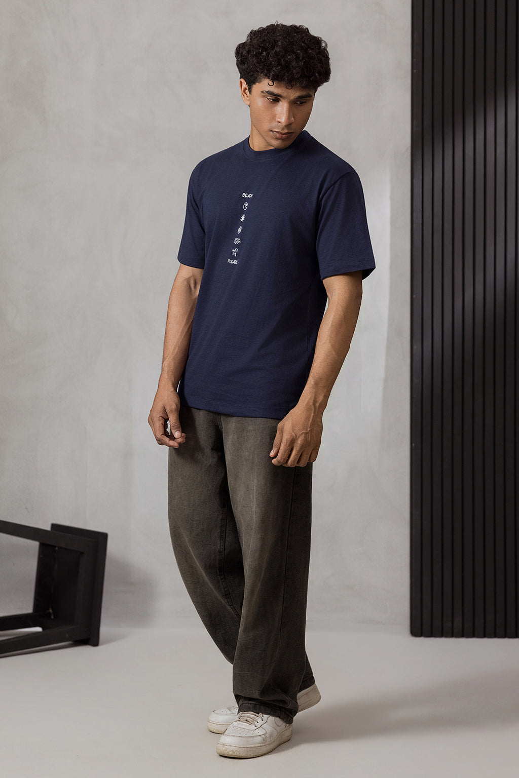 Relax Graphic T-Shirt - X019