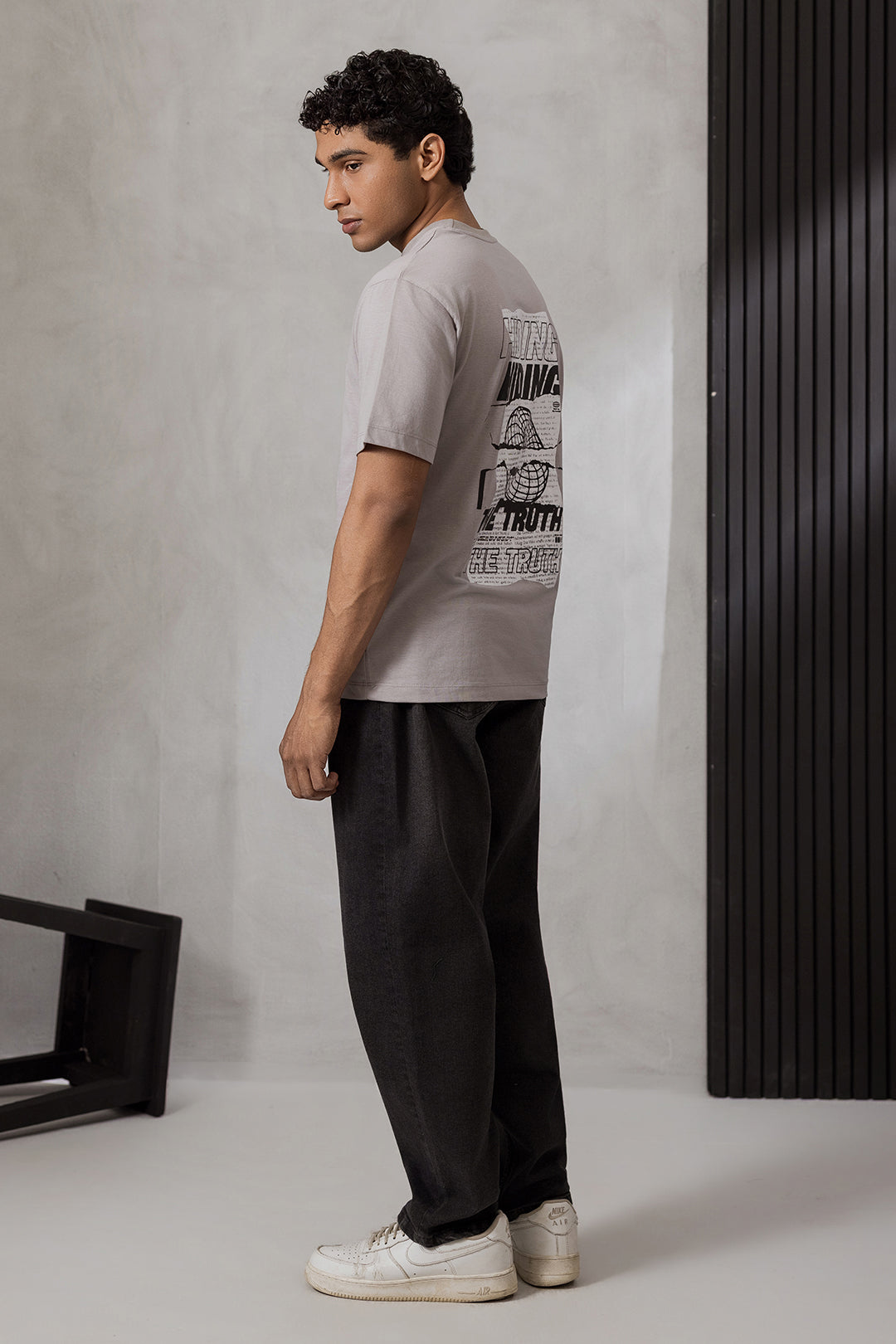 Relax Graphic T-Shirt - X095