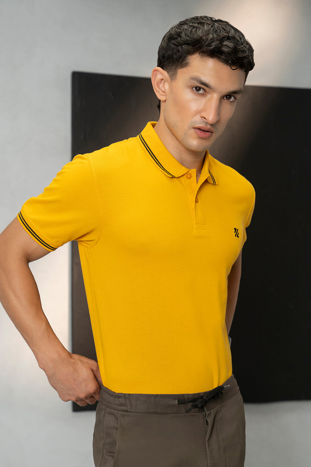 Essential Polo Shirt - 5001