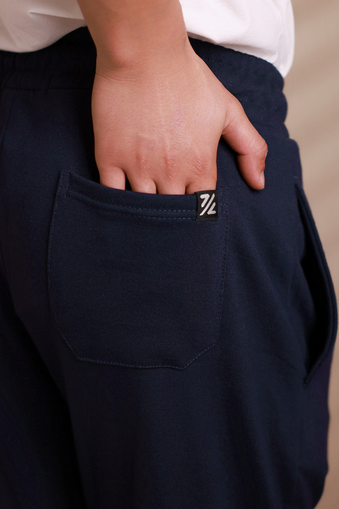 Knitted Relaxed-Cuff Pant - 5003