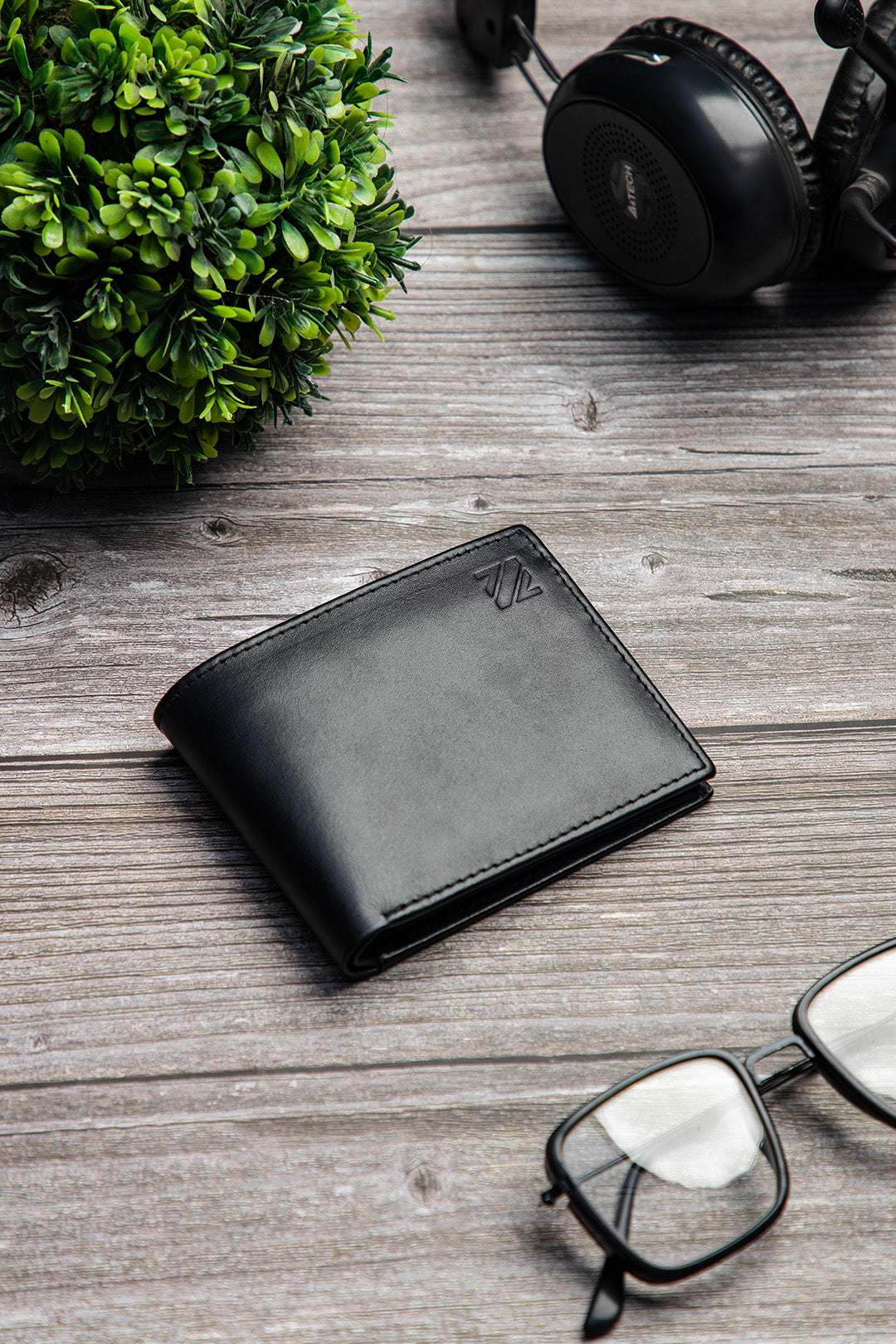 Buy Men's Accessories Online | Wallets, Belts & Card Holders