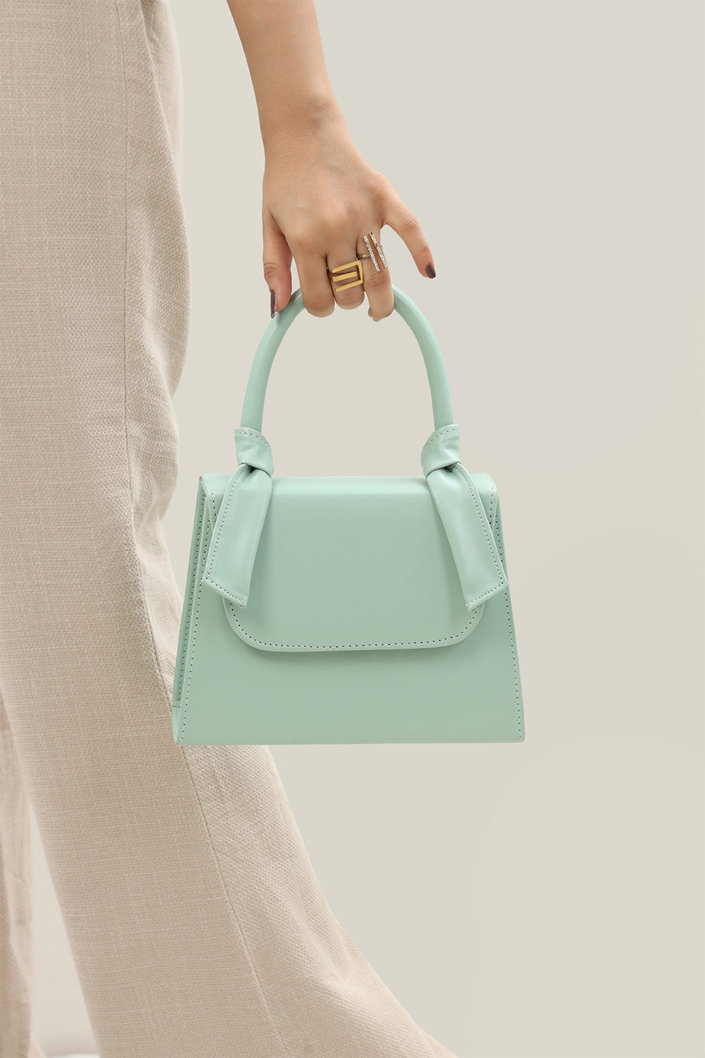 Cross-Body Bags - E307