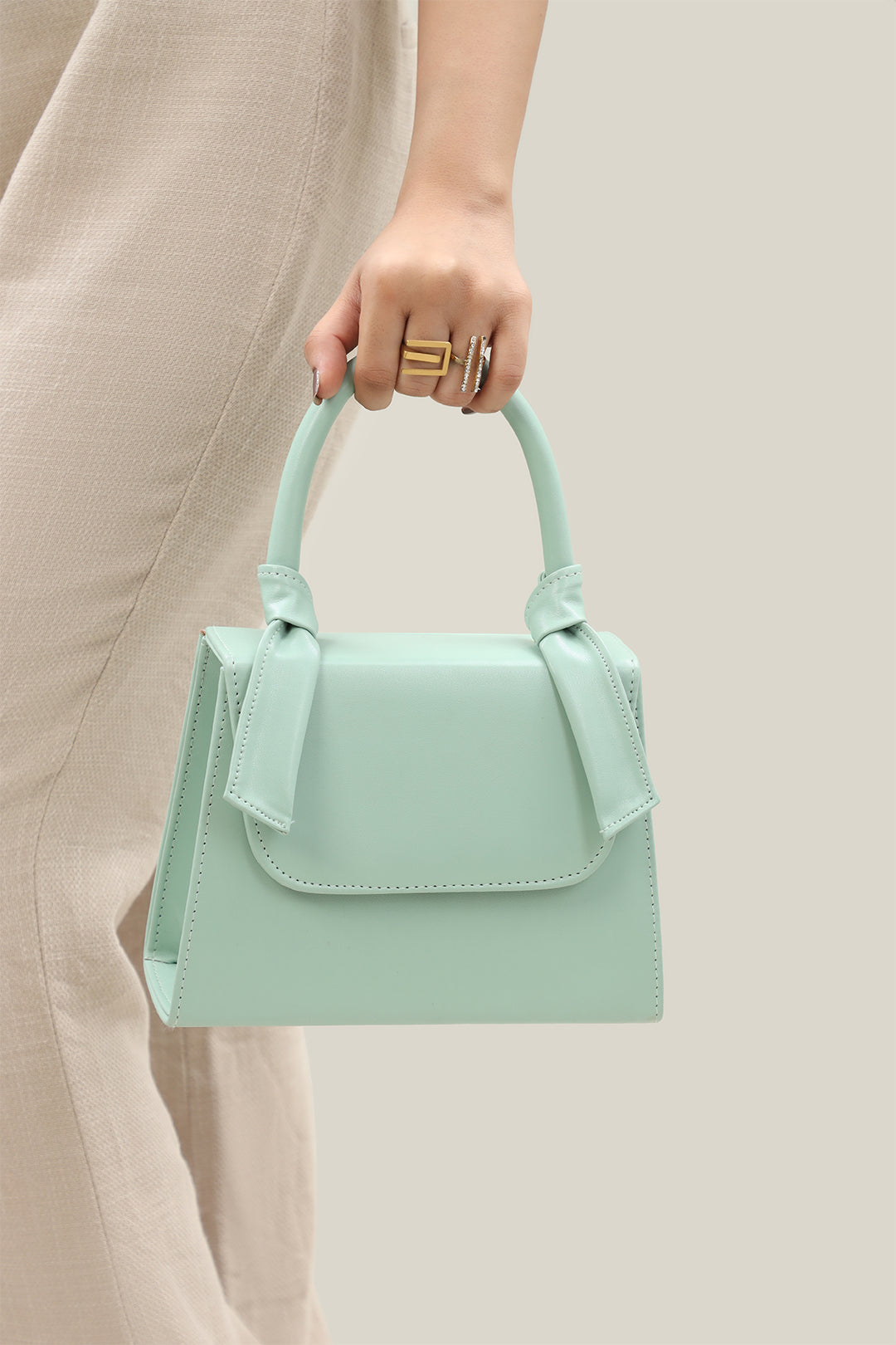 Cross-Body Bags - E307