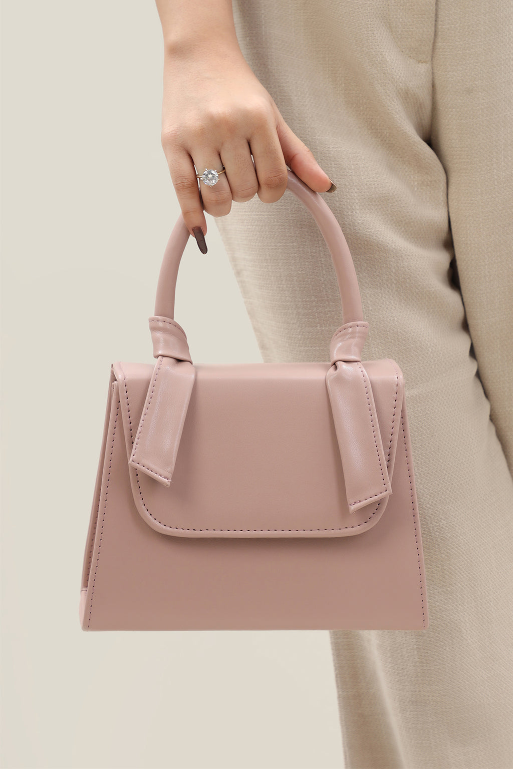 Cross-Body Bags - E307