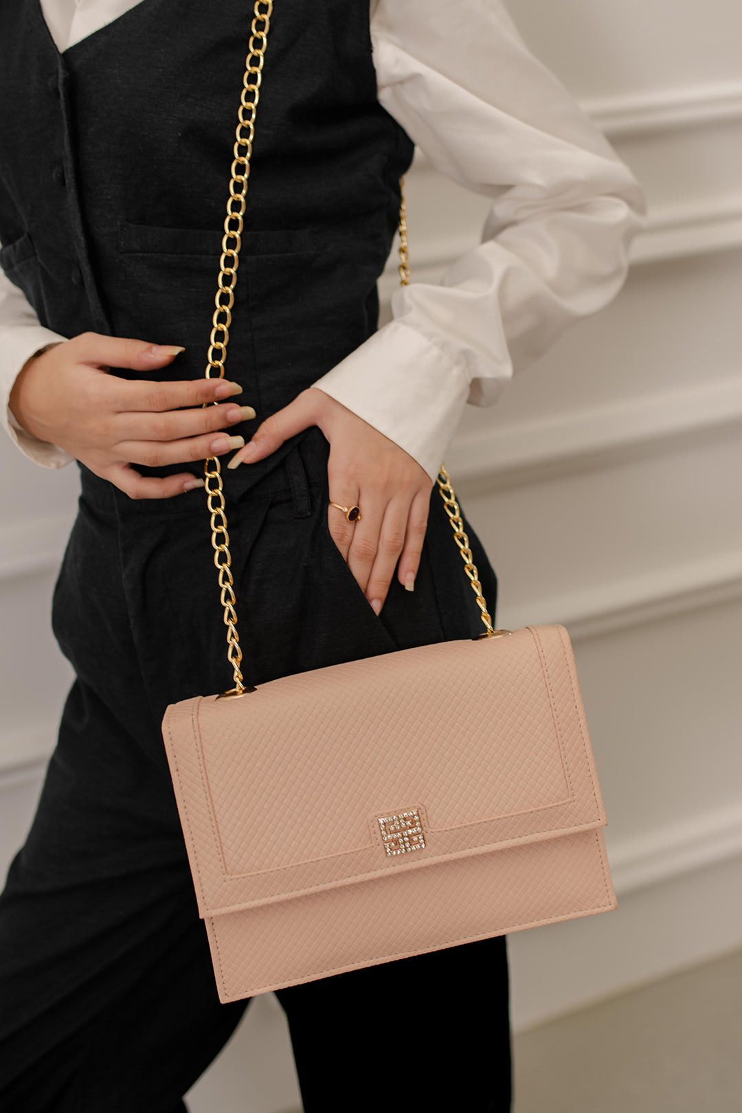 Cross-Body Bags - E405 - Peach