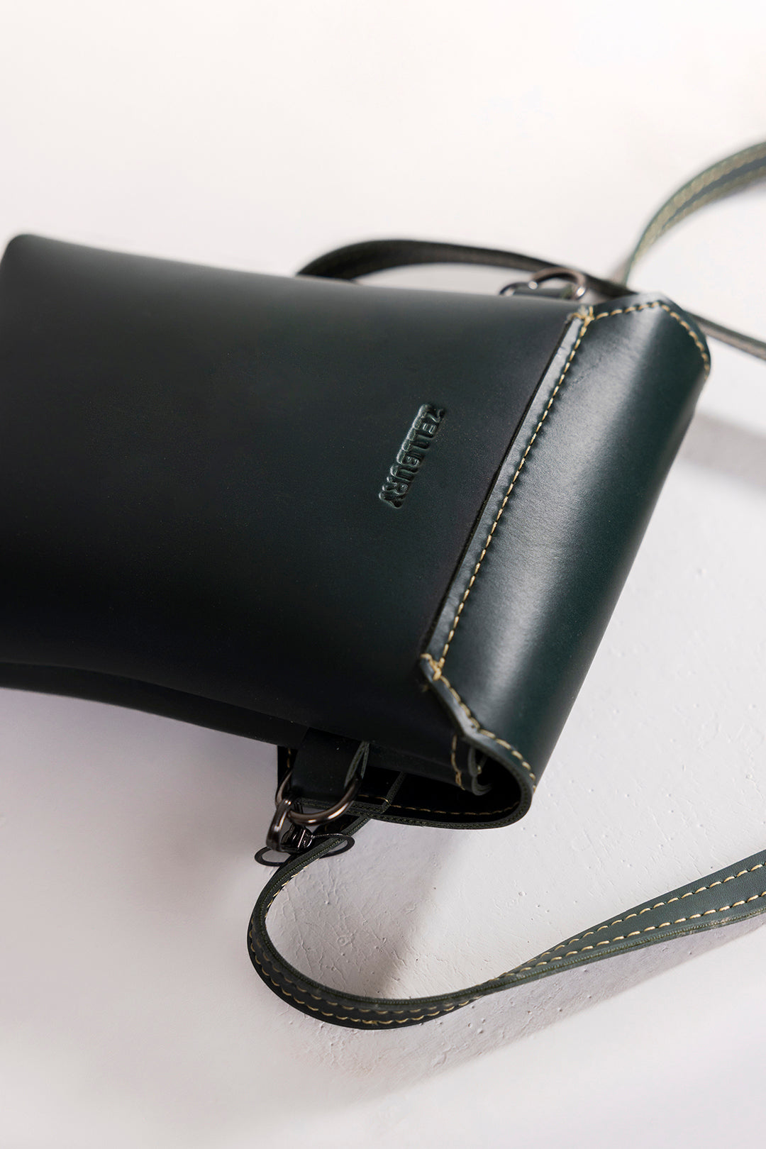 Cross-Body Bags - E581|Black