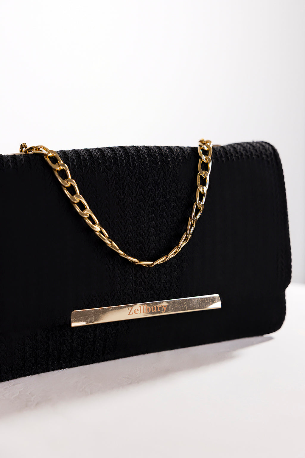 Cross-Body Bags - E589